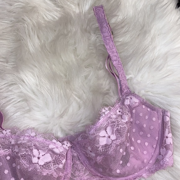 Victoria’s Secret Bra - Picture 2 of 3